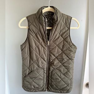 Reversible quilted vest